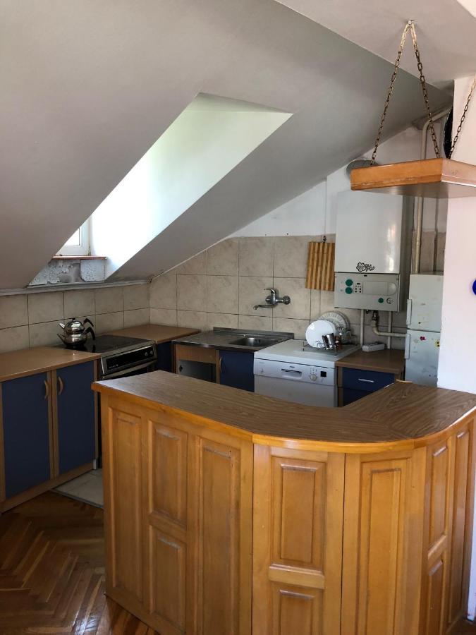 사라예보 Old House Old Town 호스텔 외부 사진