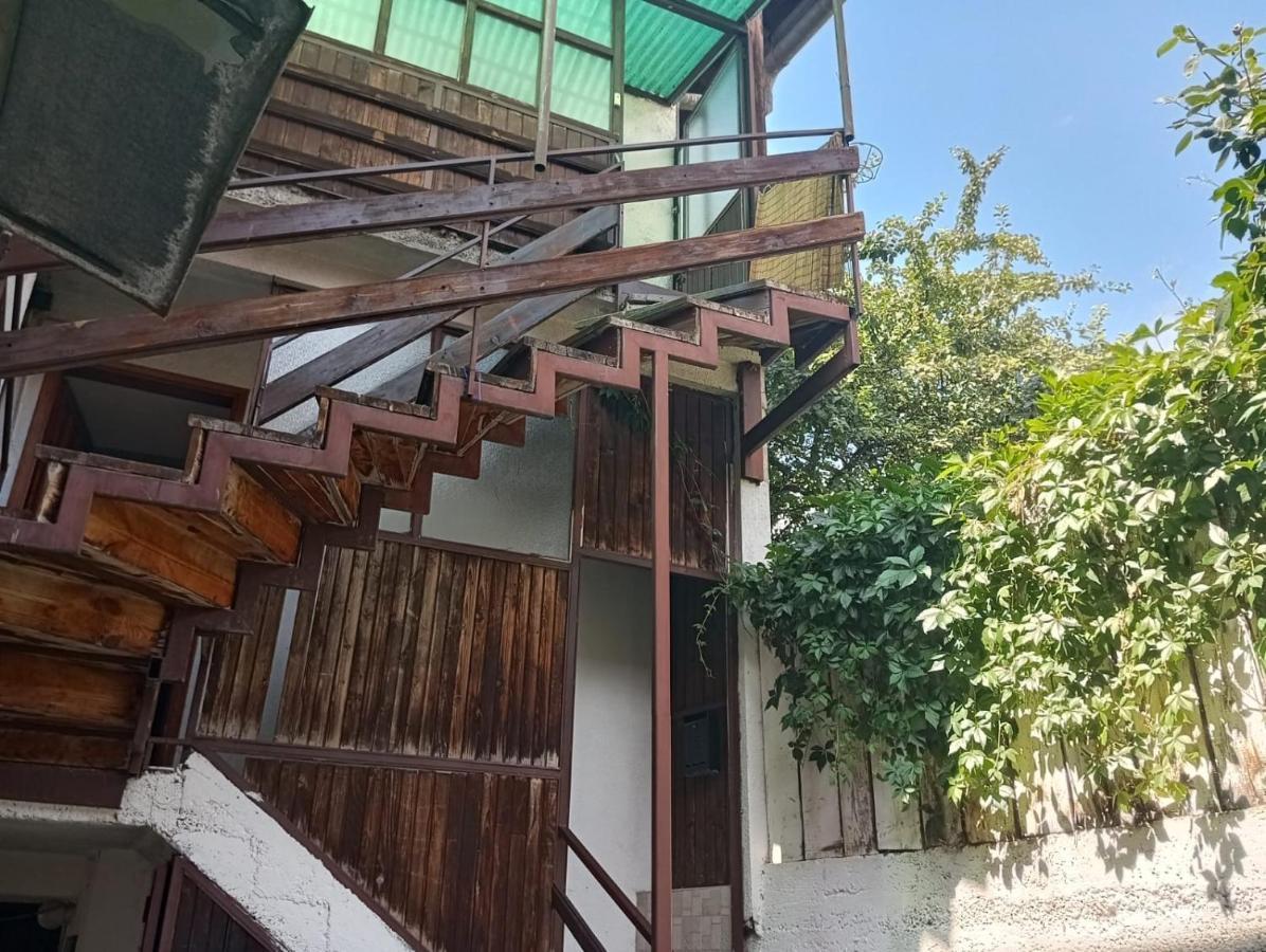 사라예보 Old House Old Town 호스텔 외부 사진